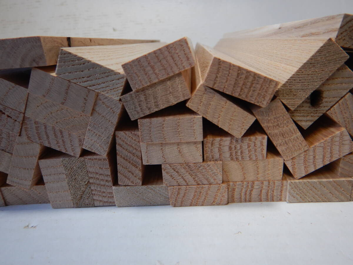 木っ端クラブ 　★どっさり★　B級　タモ　レッドオーク　薄板　(厚約11mm 幅約27mm）4面プレーナー済 diy 木工 木材 B76_節、割れ削り残しあり含みます