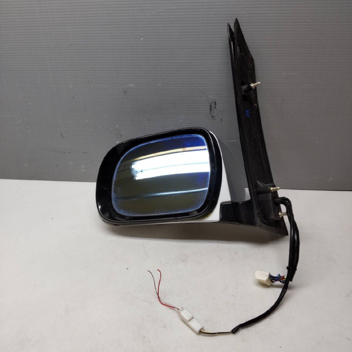 ATH10W Alphard Hybrid original left door mirror ( camera attaching )2Z6-4-1/24C4944* including in a package un- possible 