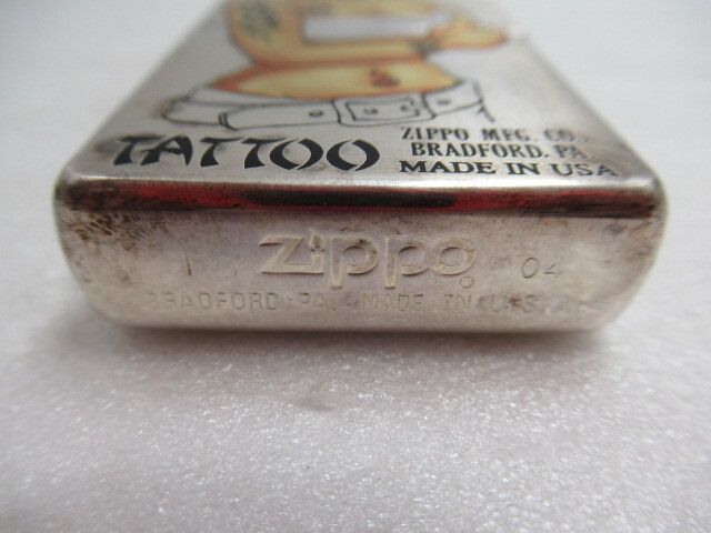 Zippo ジッポ ライター タトゥサンバーン 2004年製 シルバーカラー 箱付 USED 現状品_画像6