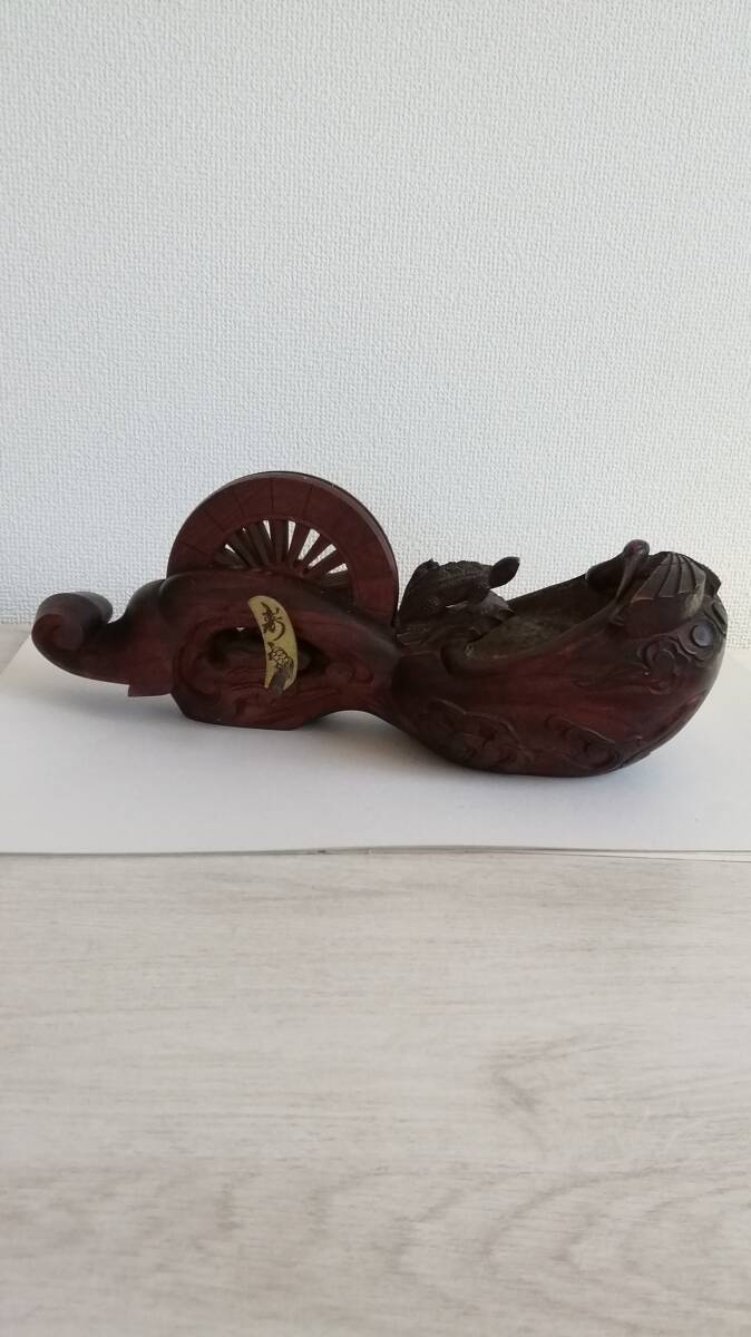 240515.. work . "hu" pot crane turtle tree carving total length approximately 35.5cm.. thing display ornament objet d'art wooden .. ink-pot with defect 