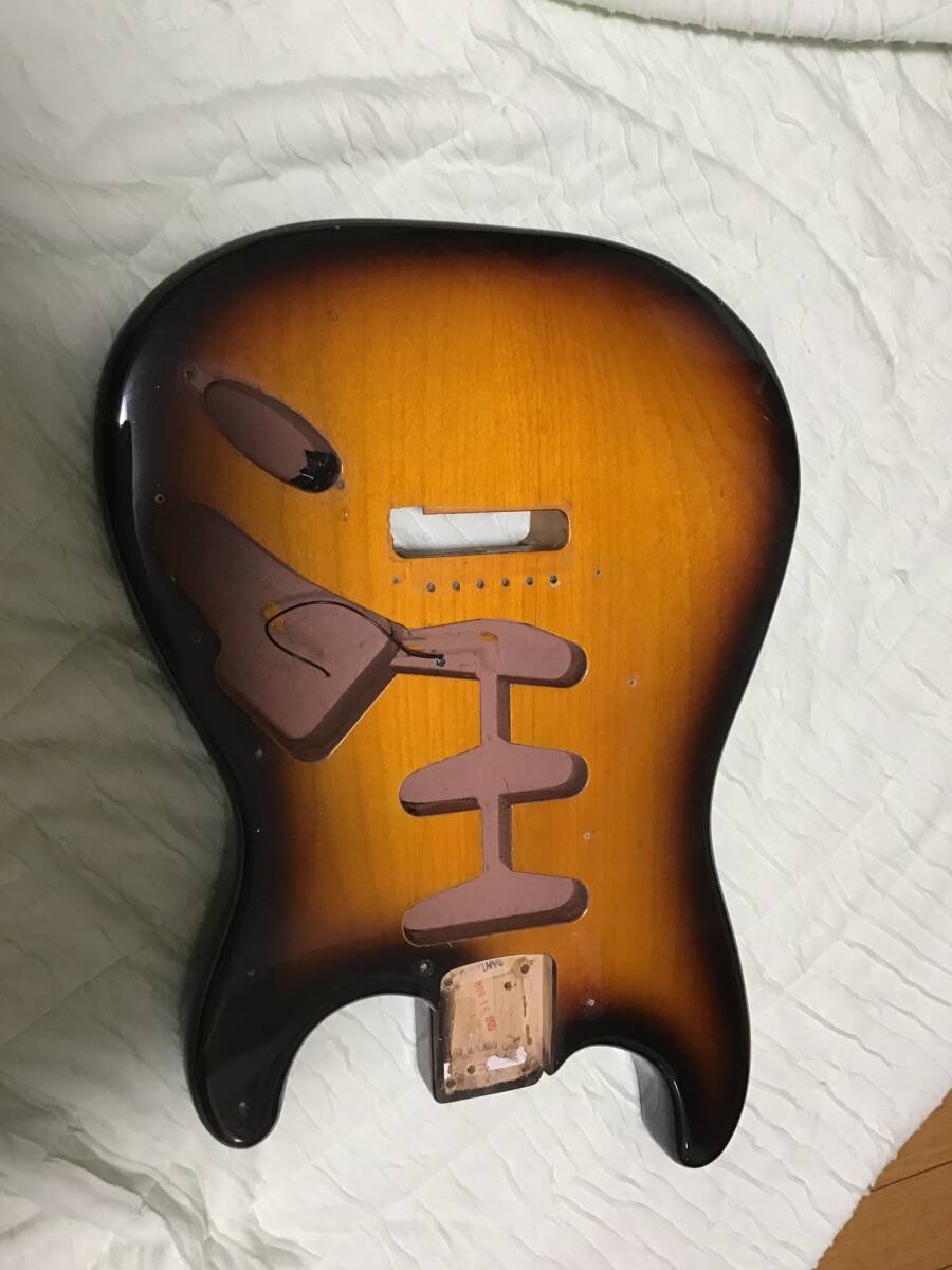 Fender USA Stratocaster BODY Sunburst 1995の画像1