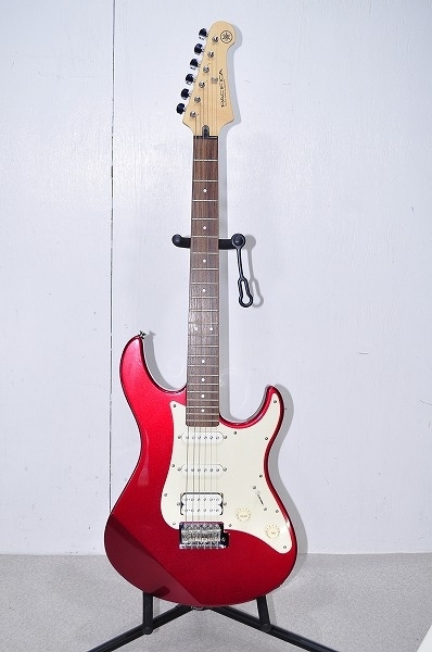  used #YAMAHA electric guitar PACIFICA PAC012pasifika red metallic 