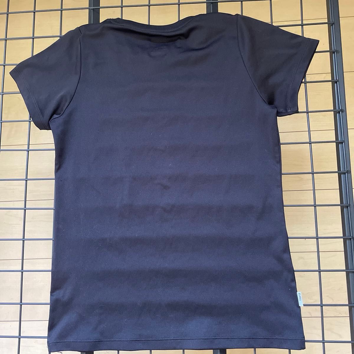 adidas tシャツ 黒