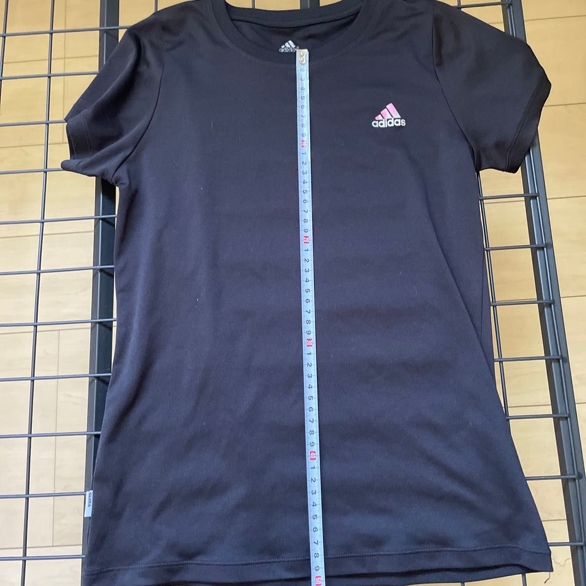 adidas tシャツ 黒