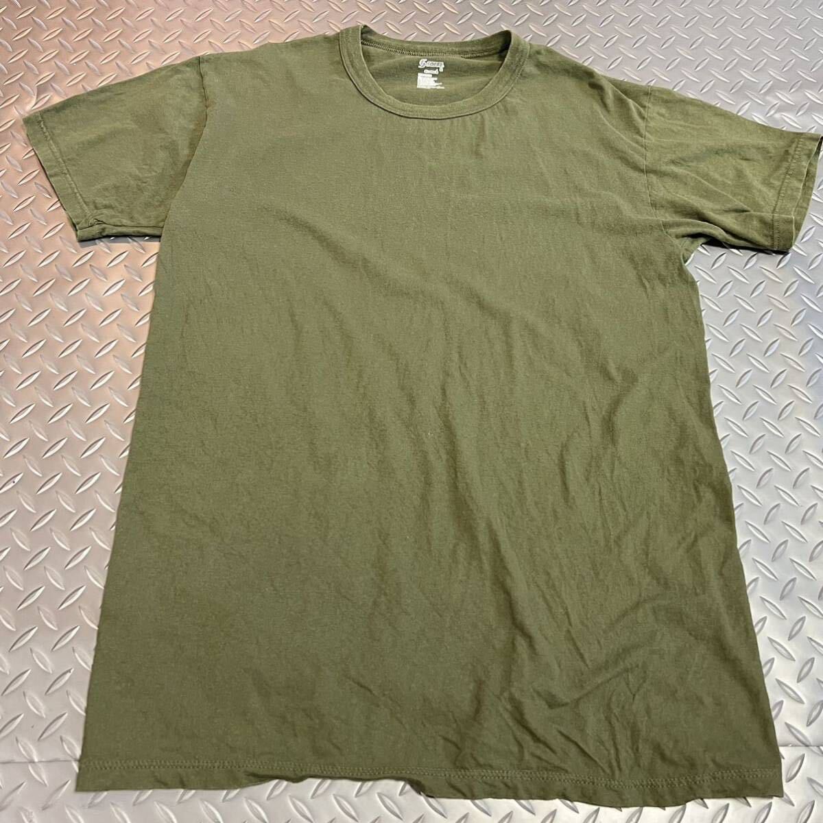 米軍放出品 Tシャツ　SOFFE サバゲー　ランニング　OD MEDIUM 吸収性抜群(INV Z08)_画像1