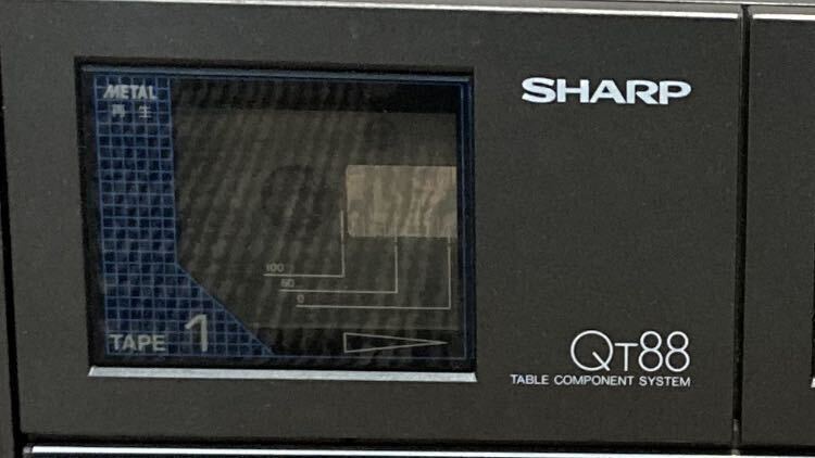 ①SHARP QT-88G FREE-EDGE シャープ ダブルカセットデッキ ラジカセ スピーカー ラジオ 昭和レトロ 通電OK_画像10