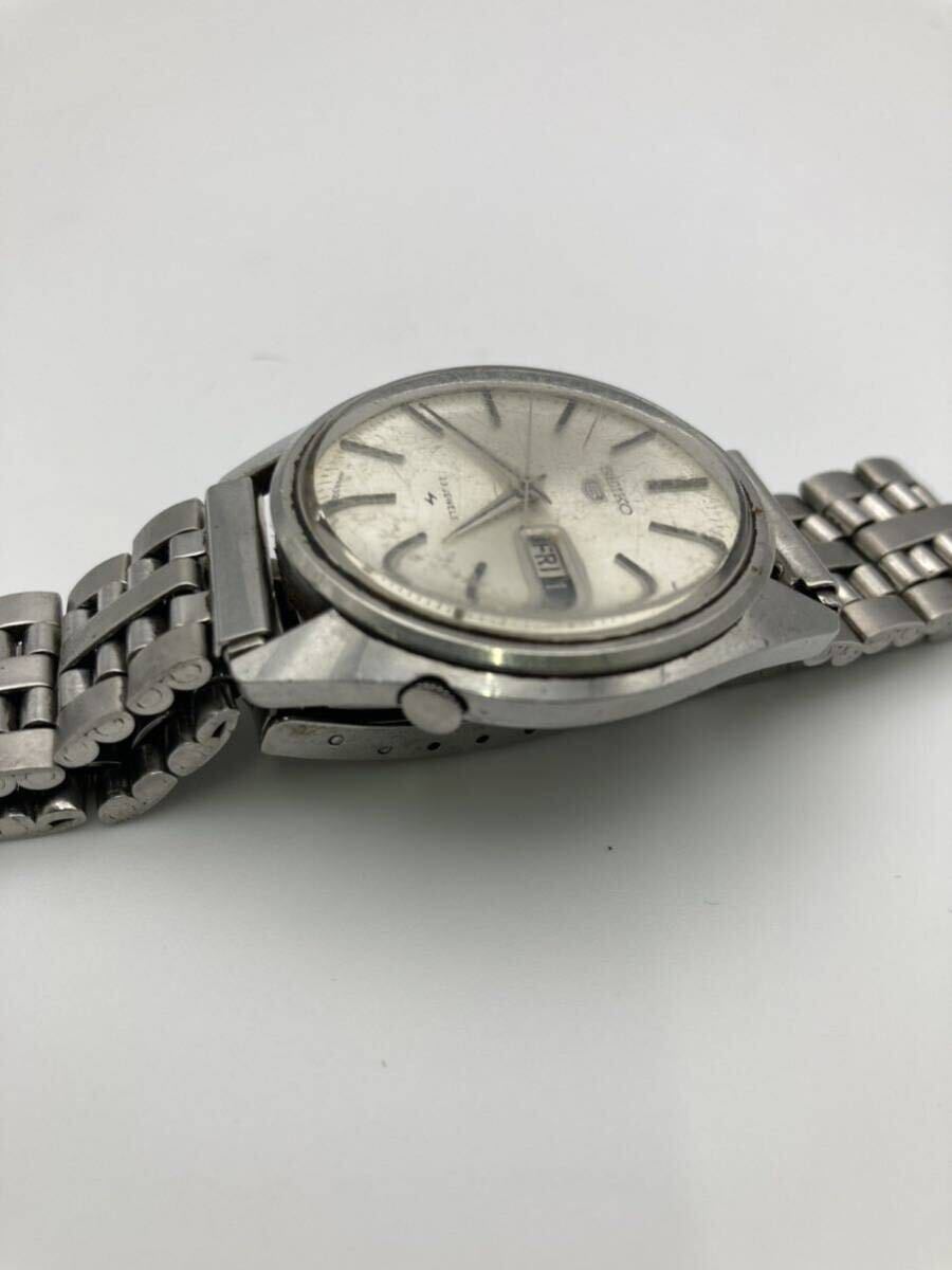 ④SEIKO 5 セイコー ファイブ 5126-8040 自動巻き 腕時計 稼働品 メンズ　デイデイト_画像6