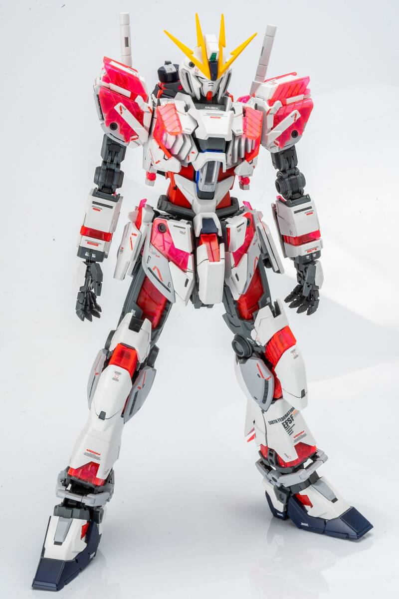 MG 1/100 RX-9/C ナラティブガンダム C装備 ver.Ka（フィン・ファンネル）改修塗装済み完成品_画像2