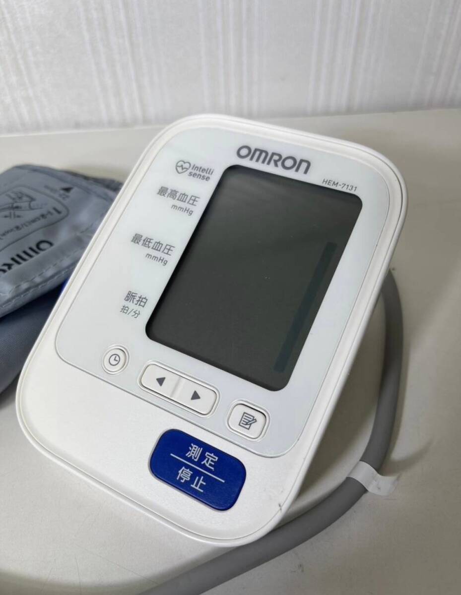 【1円スタート！動作確認済み！】HEM-7131 OMRON オムロン 上腕式血圧計 血圧計 健康器具/T4140-宅60の画像2