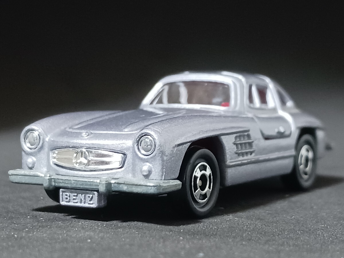 ◆日本製トミカ/青箱(1/63)◆メルセデス ベンツ 300SL(W198/銀)◆箱なし/ルース/小傷有★夢屋JT258★_画像1