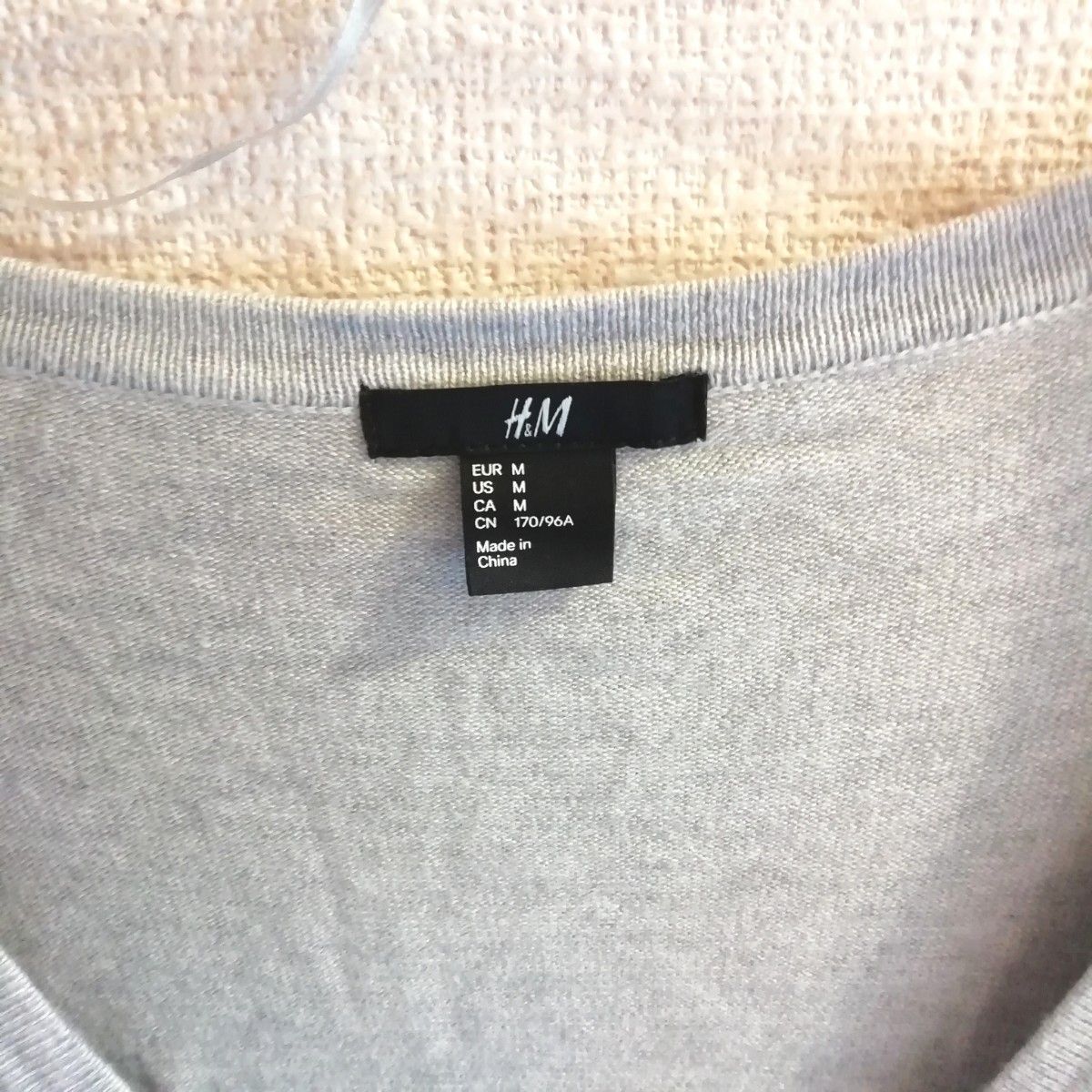H&M ニットカーディガン グレー スパンコール Vネック 長袖 セーター 暖か