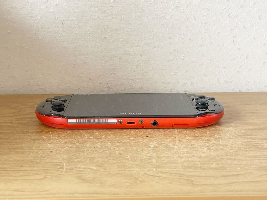 【ジャンク】中古SONY PSVITA PCH-2000本体のみ　動作未確認　現状渡し_画像3