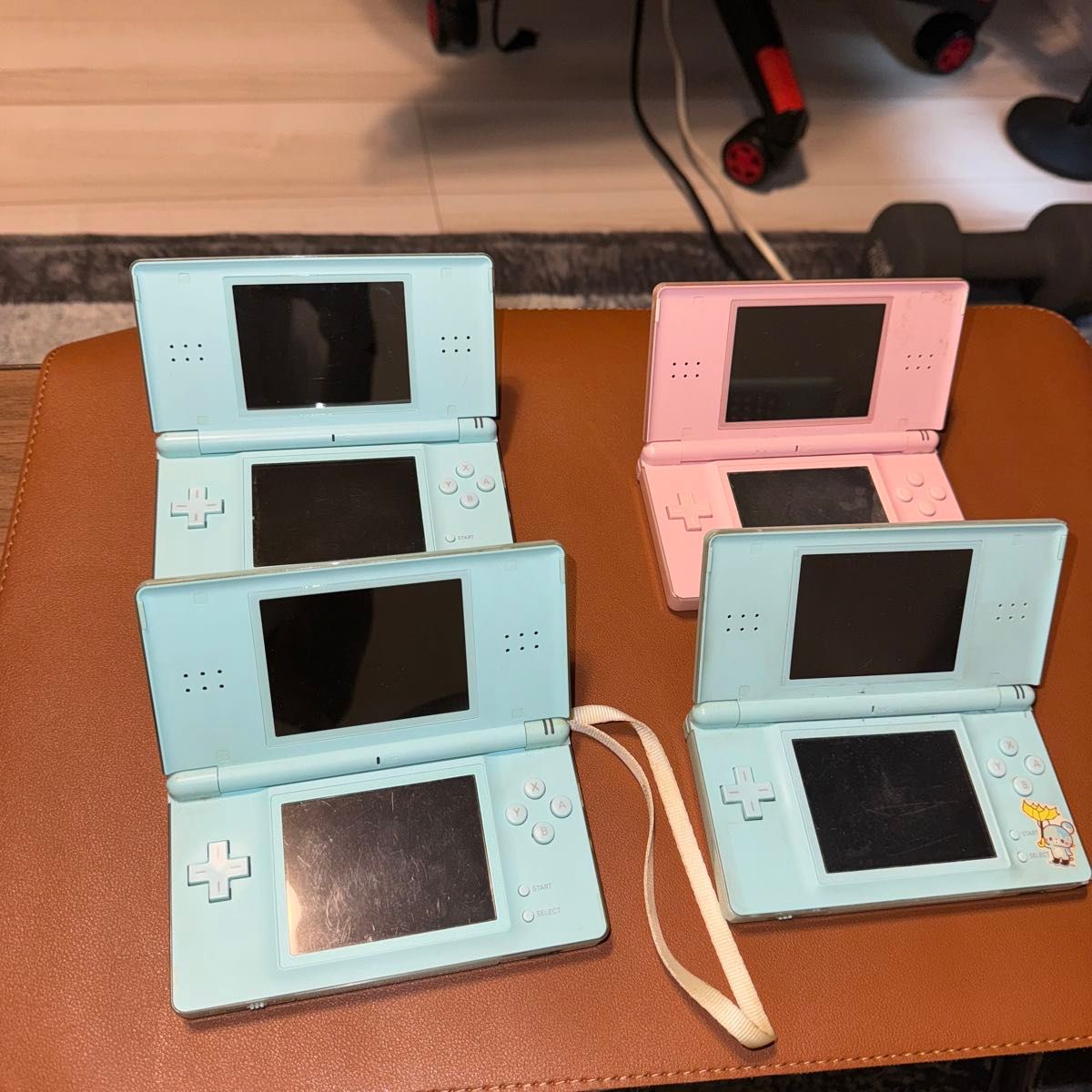 ニンテンドー DS Lite ４台　ジャンク品