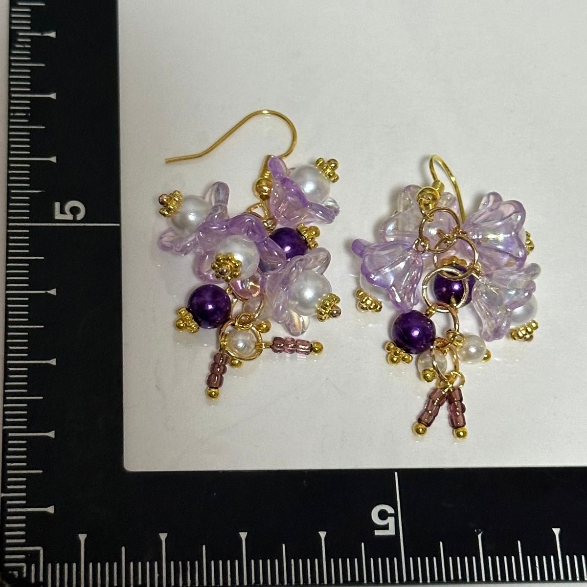 「紫の花束」フックピアス　ハンドメイド　ピアス　イヤリング　ビーズ