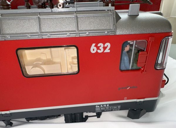 A05, 未使用。LGB, スイス RhB Class Ge4/4II 電気機関車 。Gゲージ。LGB28442, DCサウンド。。mfx, DCC。販売終了品。送料無料。　_画像4