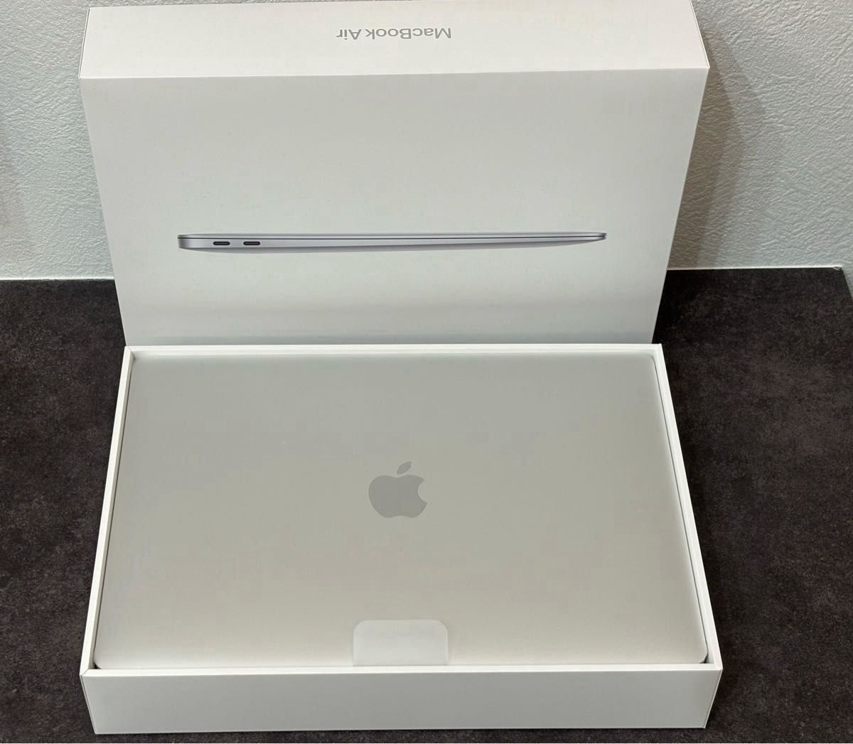【新品未使用】MacBook Air M1 シルバー RAM8GB/SSD256GB 新品1年保証あり 2万円相当オマケ付き 【新品未使用】MacBook Air M1 シルバー RAM8GB/SSD256GB 新品1年保証あり 2万円相当オマケ付き