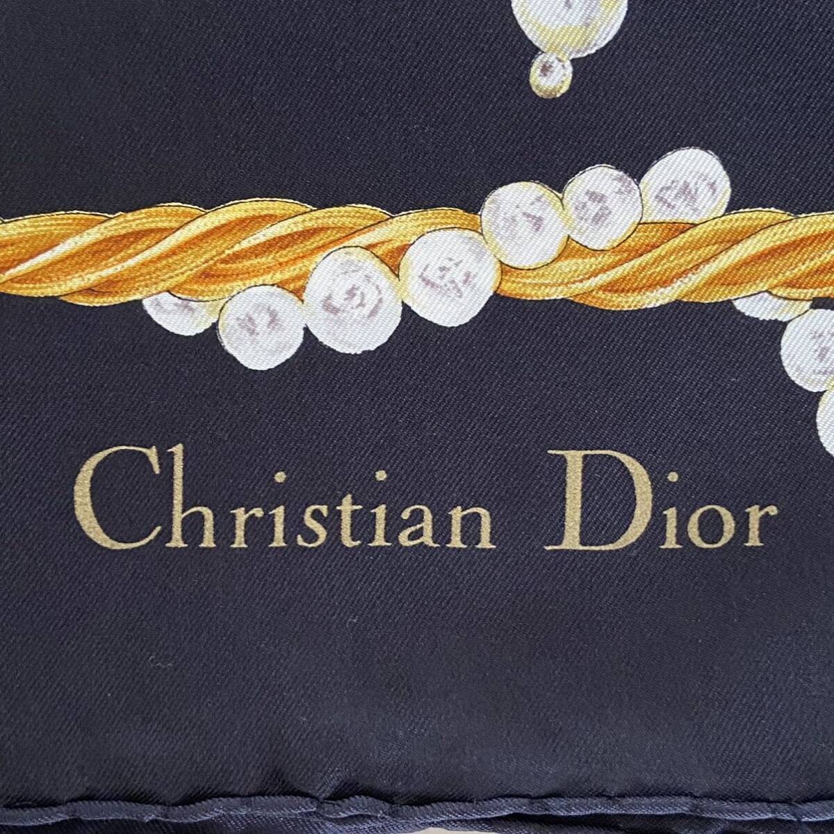 B4D040◆ クリスチャン ディオール Christian Dior シルク100％ ブラック×マルチカラー色 ロゴ ジュエリー柄 総柄 大判スカーフ スカーフの画像8
