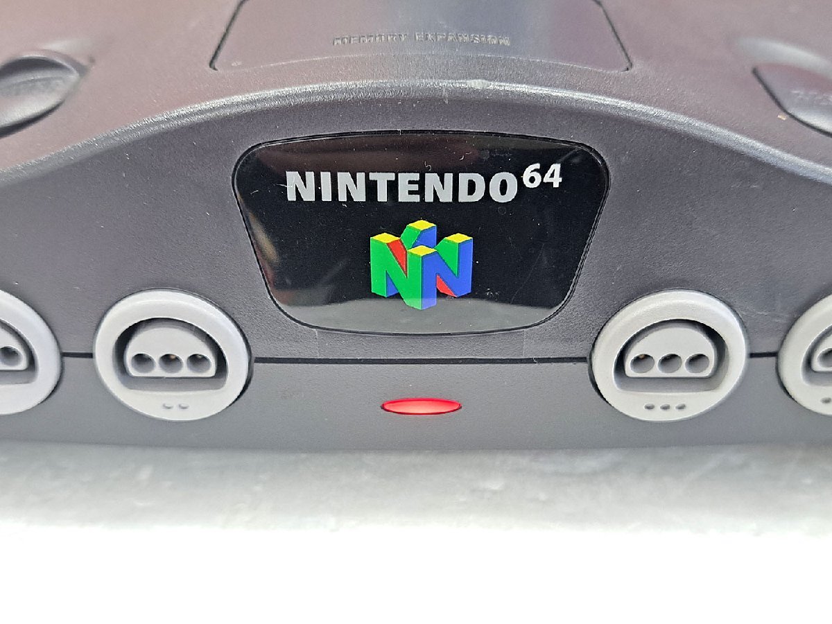 0228-5☆1円スタート☆美品 Nintendo64 箱付き　本体×2　コントローラー×8　アダプター×2　通電確認済み_画像8