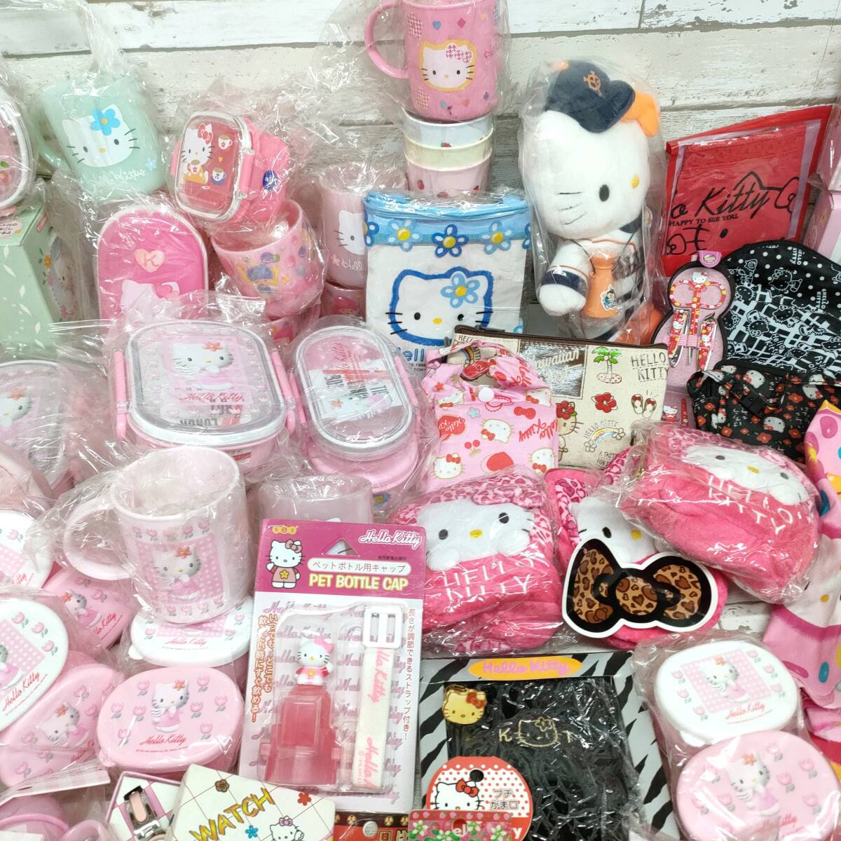 A Sanrio Hello Kitty товары суммировать Sanrio Hello Kitty WATCH сумка авторучка мешочек кусачки для ногтей netsuke путешествие комплект массажер 