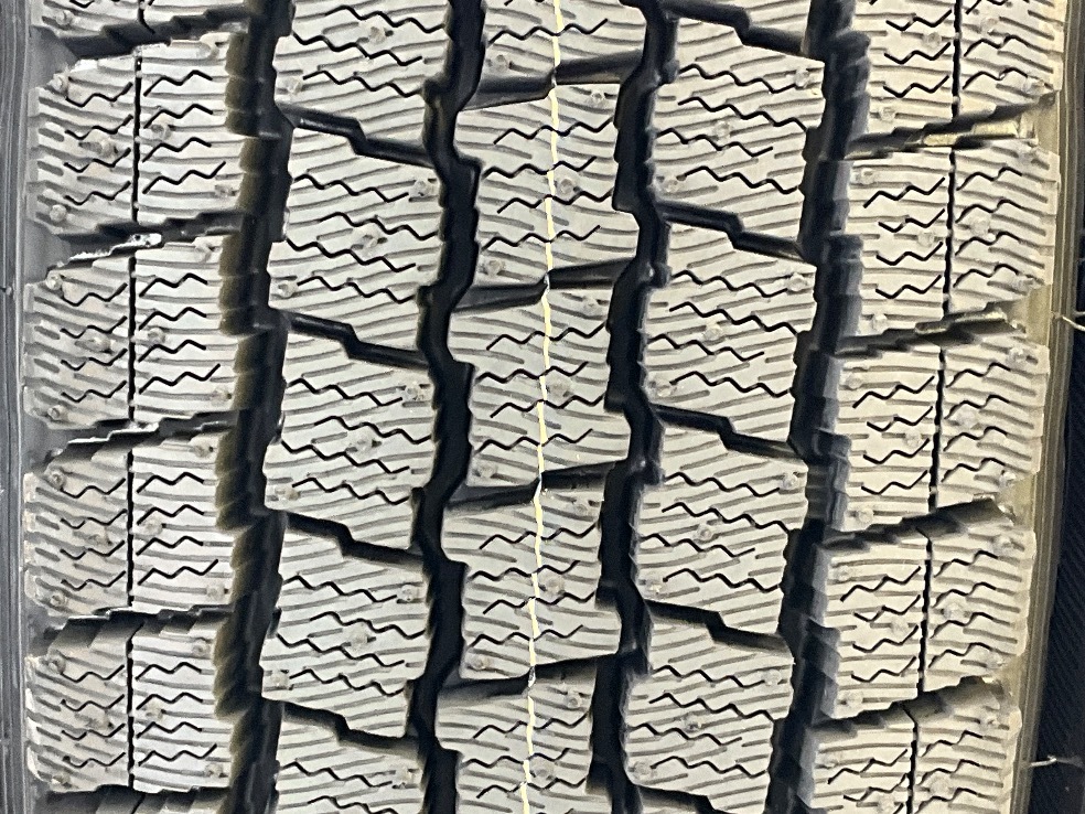 新品タイヤ 中古鉄ホイールセット 145R12 6PR (145/80R12 80/78N LT)相当 12×4B 4穴 PCD100 スバル純正 グッドイヤー 冬 d810_画像6