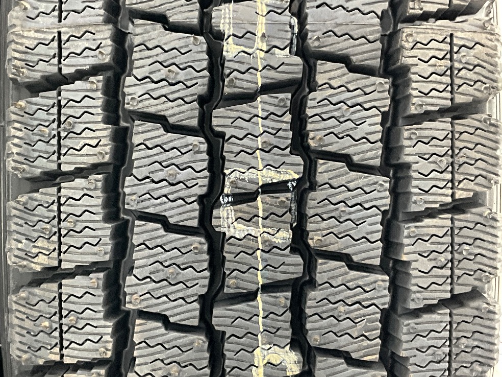 新品タイヤ 中古鉄ホイールセット 145R12 6PR (145/80R12 80/78N LT)相当 12×4B 4穴 PCD100 ダイハツ純正 グッドイヤー 冬 d806_画像6