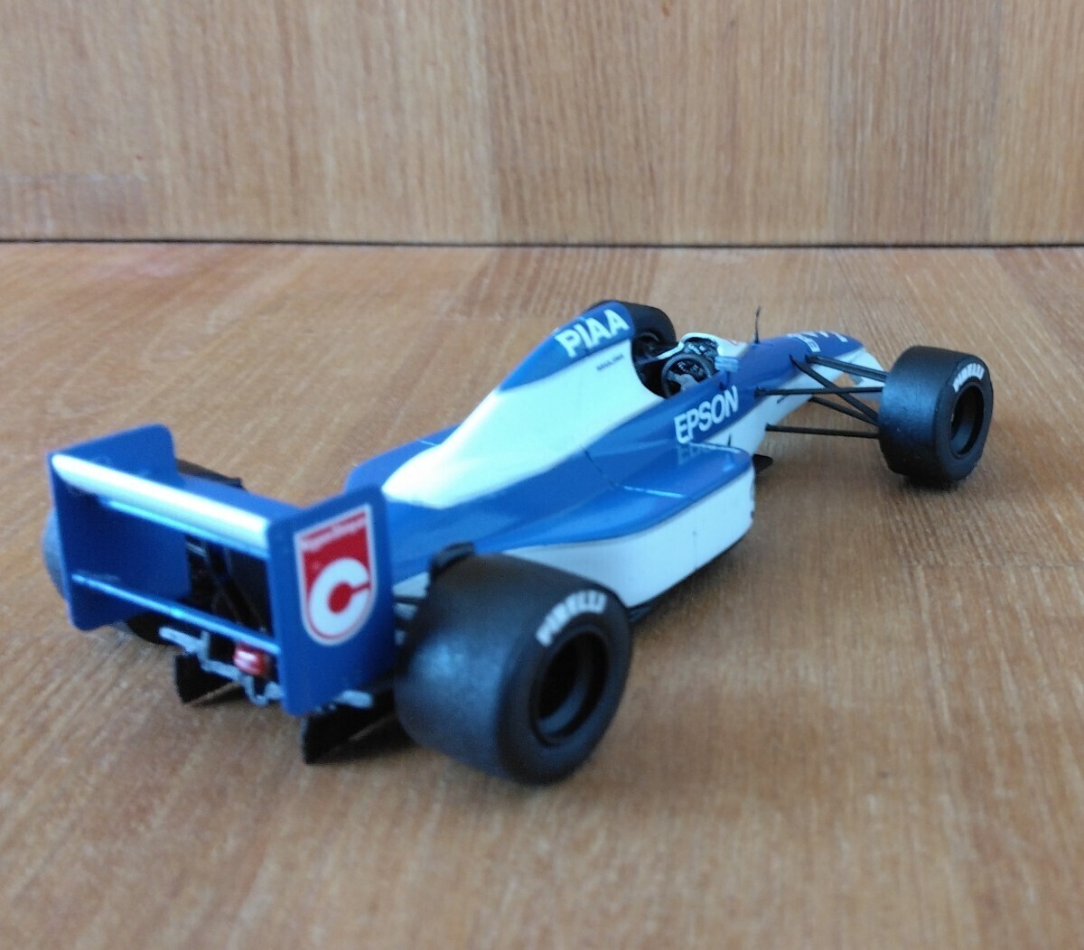 タメオ製 1/43 ティレル019コスワース 1990年のモナコで中嶋　悟が走らせたカーNo.３のホワイトメタルキット完成品_青い部分は塗装、白いところはデカールです