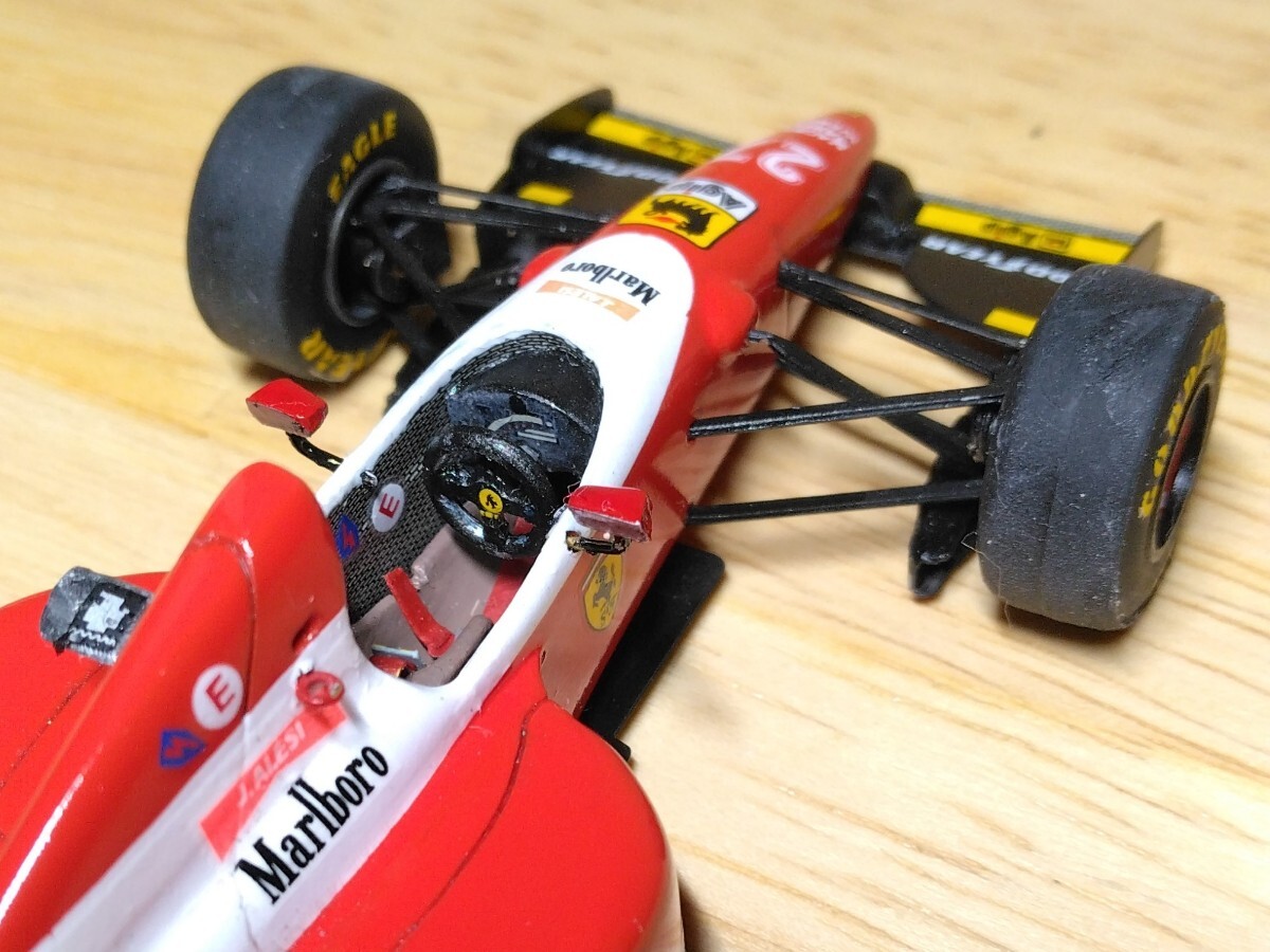 タメオ製 1/43 フェラーリF93A 1993年イタリアＧP(モンツァ)を戦ったジャン・アレジ仕様の完成品_コクピットも可能な限り再現しました