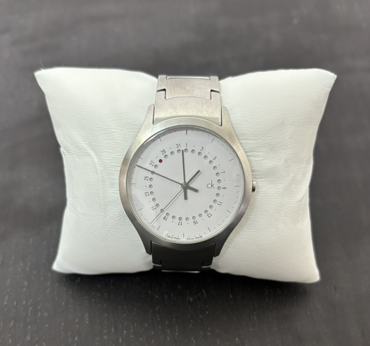 【1円スタート】 CK Calvin Klein カルバンクライン クォーツ腕時計 K26141 アナログ ステンレス WHT SLV ホワイト 日付の画像1