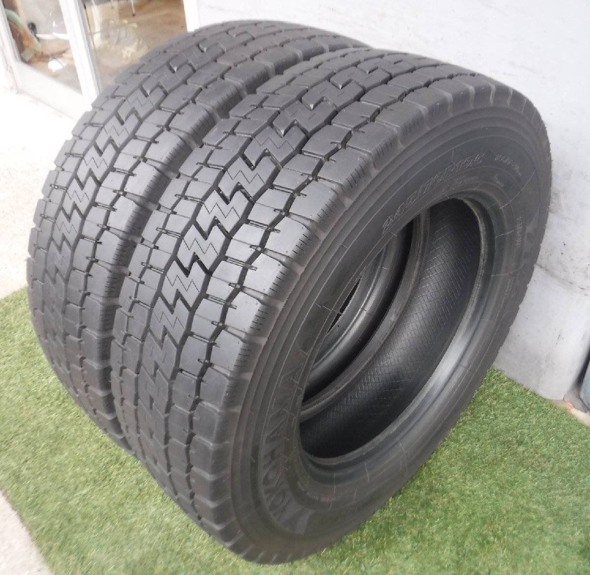 ★245/70R19.5 136/134J ヨコハマ 710R 状態良好!!2020年製!!残溝15mm以上!!大型トラック用!!直接引取大歓迎!!激安2本セット価格!!_A345_YOKOHAMA 710R