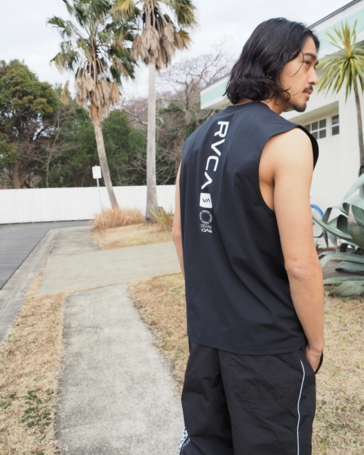 ★送料無料★2024春夏 新品【RVCA/ルーカ/ルカ】VA VENT SURF TANK 水陸両用ラッシュガード BLK メンズM BE041-806_画像1