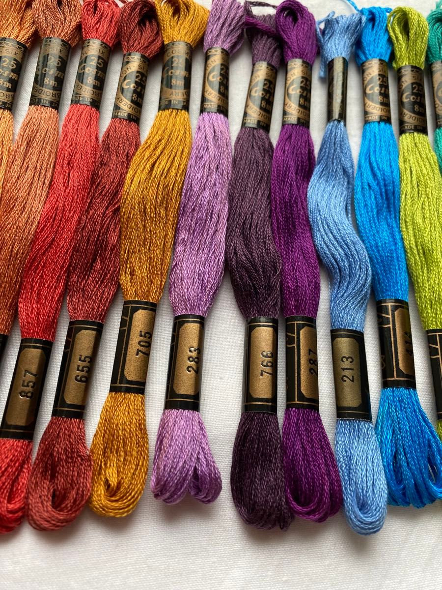 19 コスモ刺繍糸