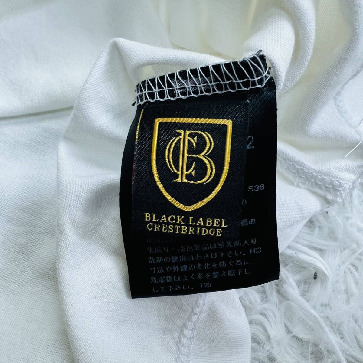 【極美品】BLACK LABEL CRESTBRIDGE クレストブリッジ ブラックレーベル 半袖Tシャツ パイルロゴ 刺繍 ノバチェック サイズM_画像6