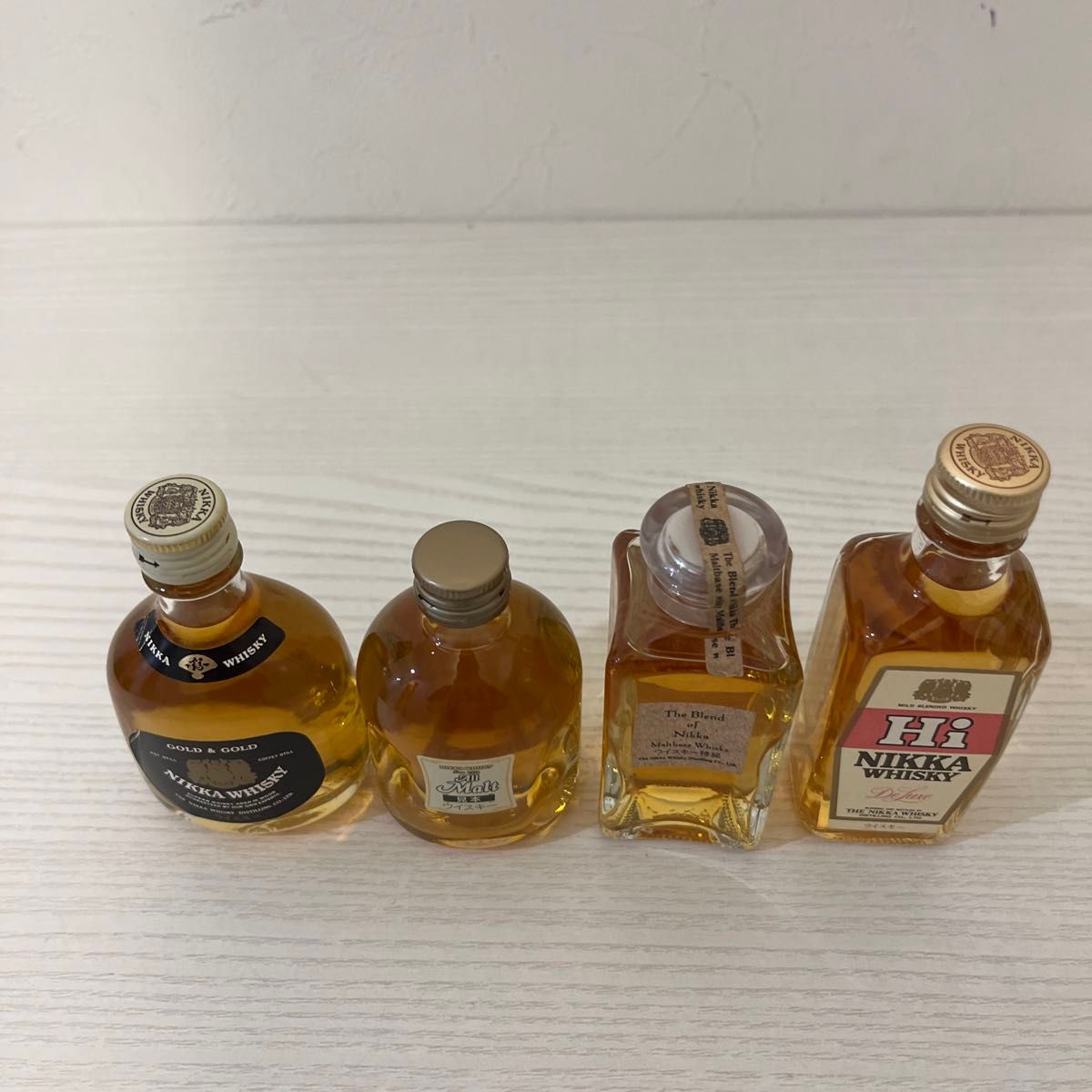 ニッカウイスキー ミニボトル 4本 終売品 古酒 ミニチュアボトル ニッカウイスキー ミニボトル 4本 終売品 古酒 ミニチュアボトル