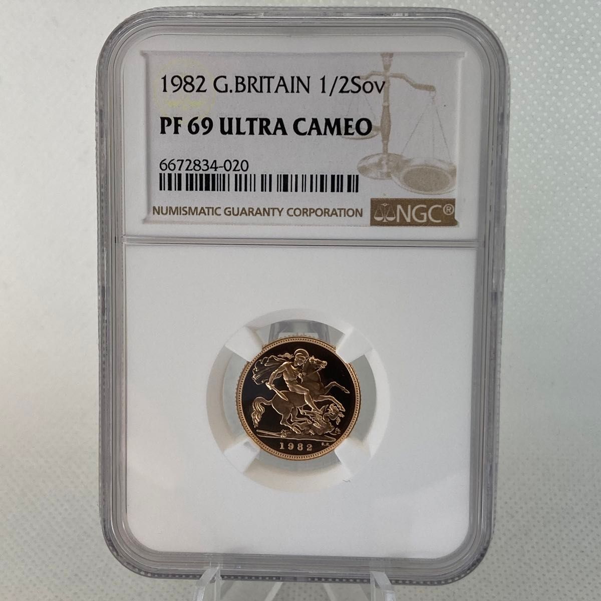 1982年 ハーフソブリン 1/2ポンド 金貨 イギリス エリザベス2世 NGC PF69UCAM ヤングエリザベス