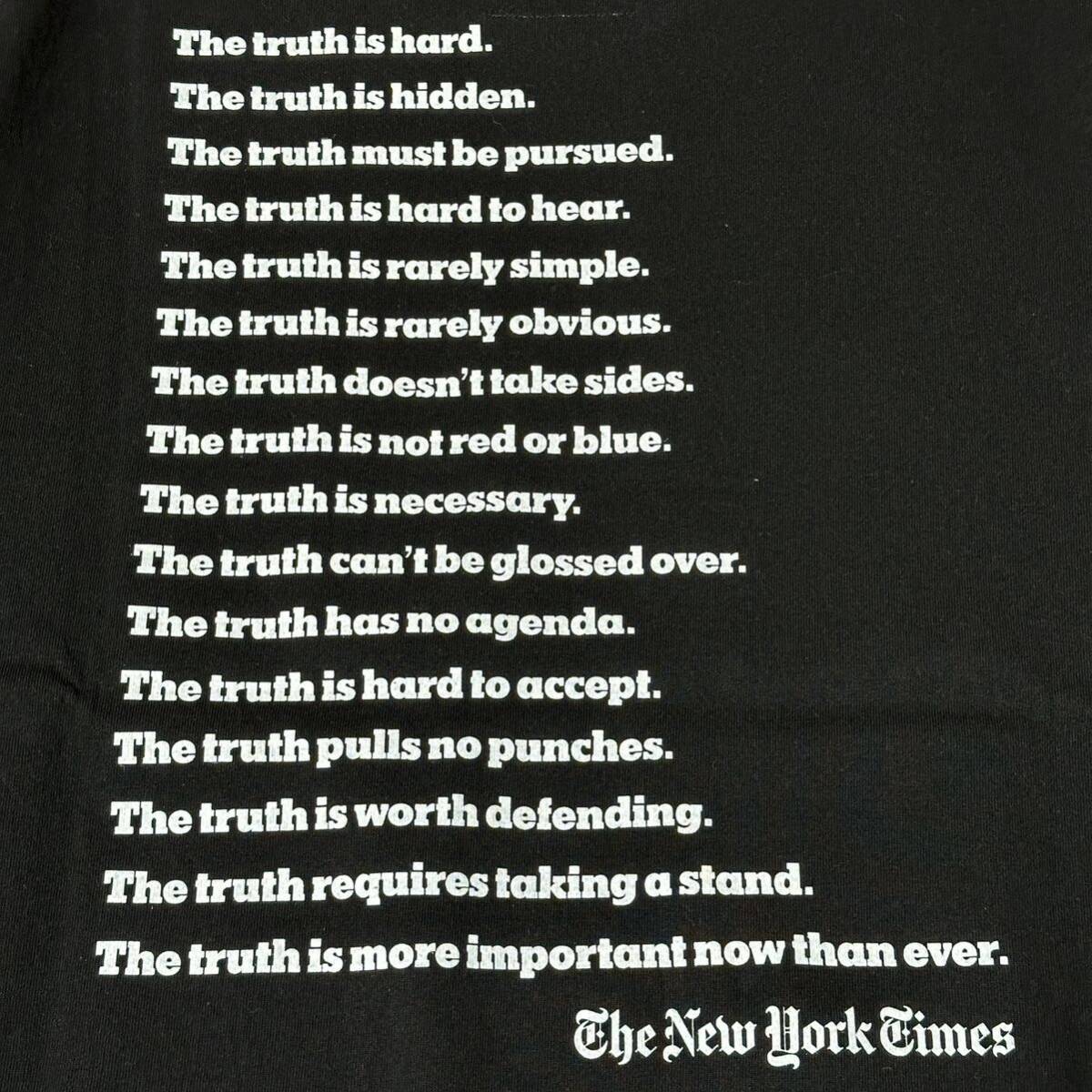 未使用品 希少 sacai×The New York Times 18AW Truth. Tシャツ Size4 Black カットソー スウェット パーカー デニム ブルゾン_画像7