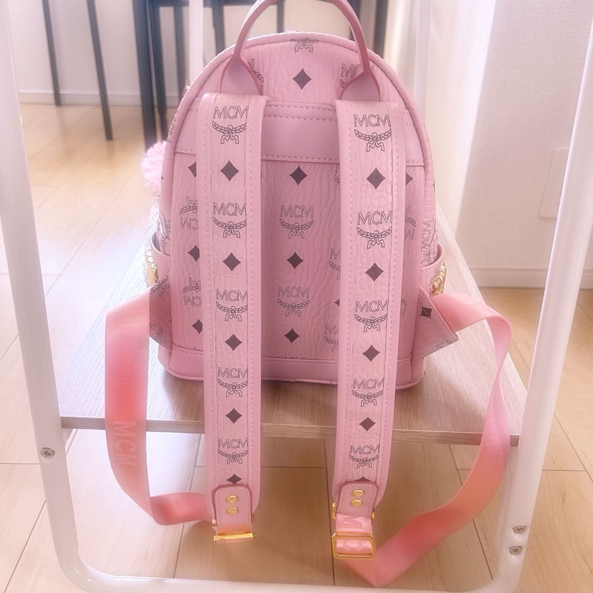 MCM エムシーエム ヴィセトス サイドスタッズ リュック スモール MCM エムシーエム ヴィセトス サイドスタッズ リュック スモール
