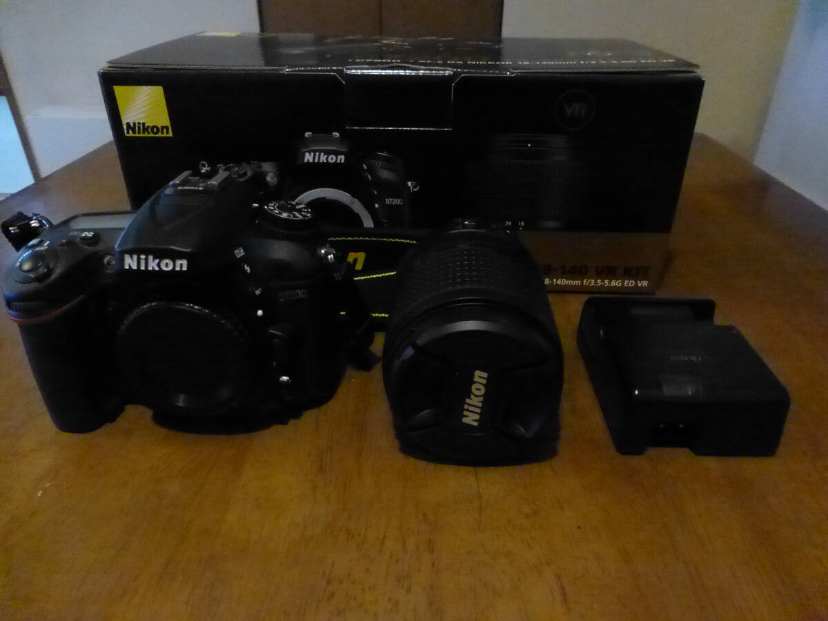 Nikon D7200 デジタル一眼レフカメラ VR KIT 中古美品_画像1