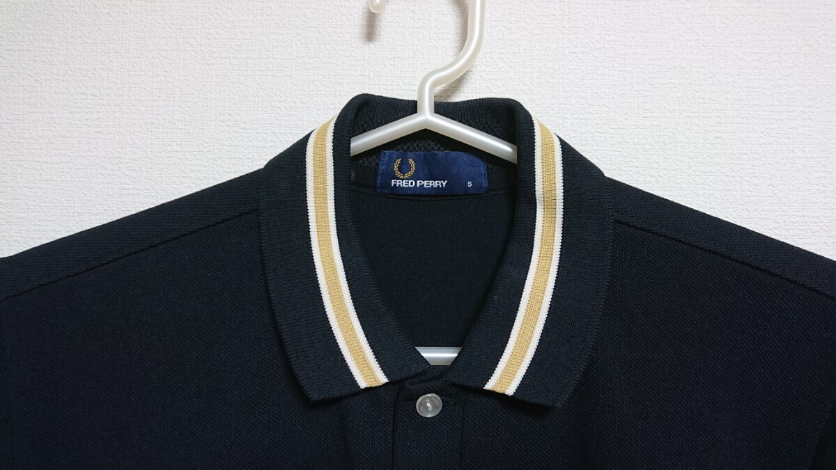 FRED PERRY ポロシャツ F1688 サイズs ブラック_画像2