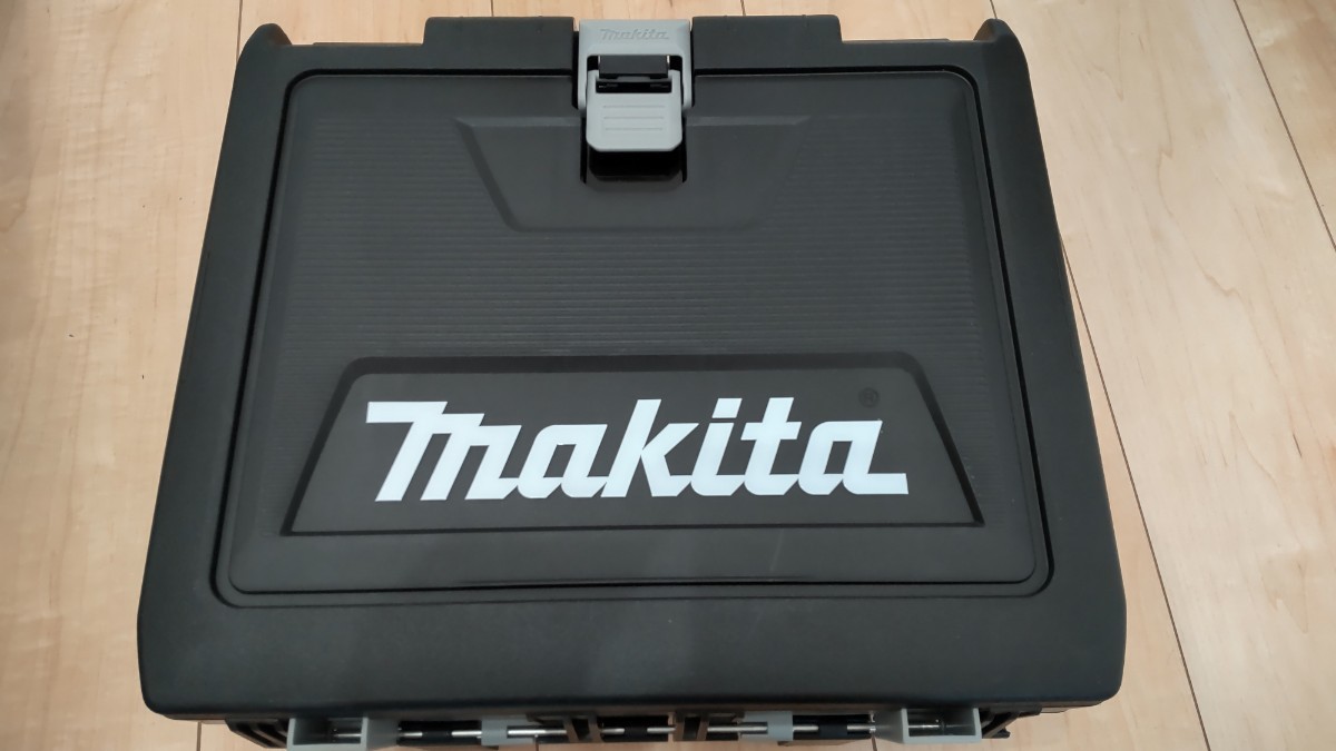 最新 マキタ makita 充電式 インパクトドライバケース バッテリー4個収納可能 未使用 ケースのみの画像1