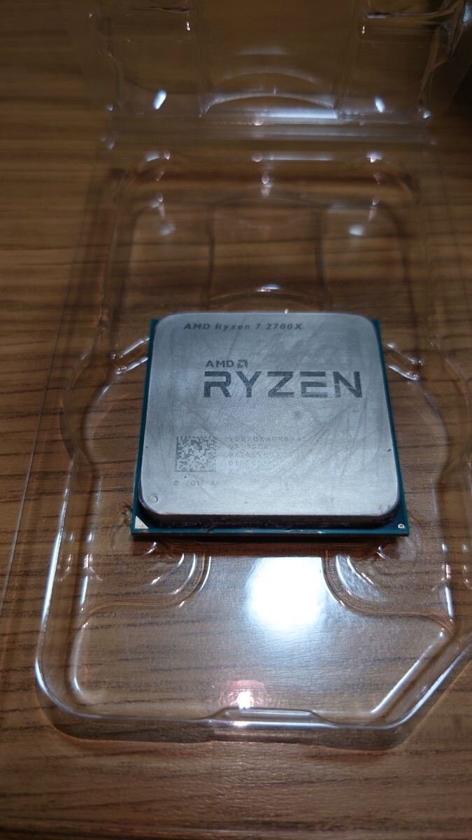 CPU AMD Ryzen 2700X 付属品なしの画像2
