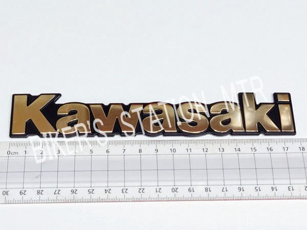 スピード出荷 KAWASAKI カワサキ 純正 タンクエンブレム ゴールド kawasakiロゴ 立体エンブレム 2枚セットの画像4