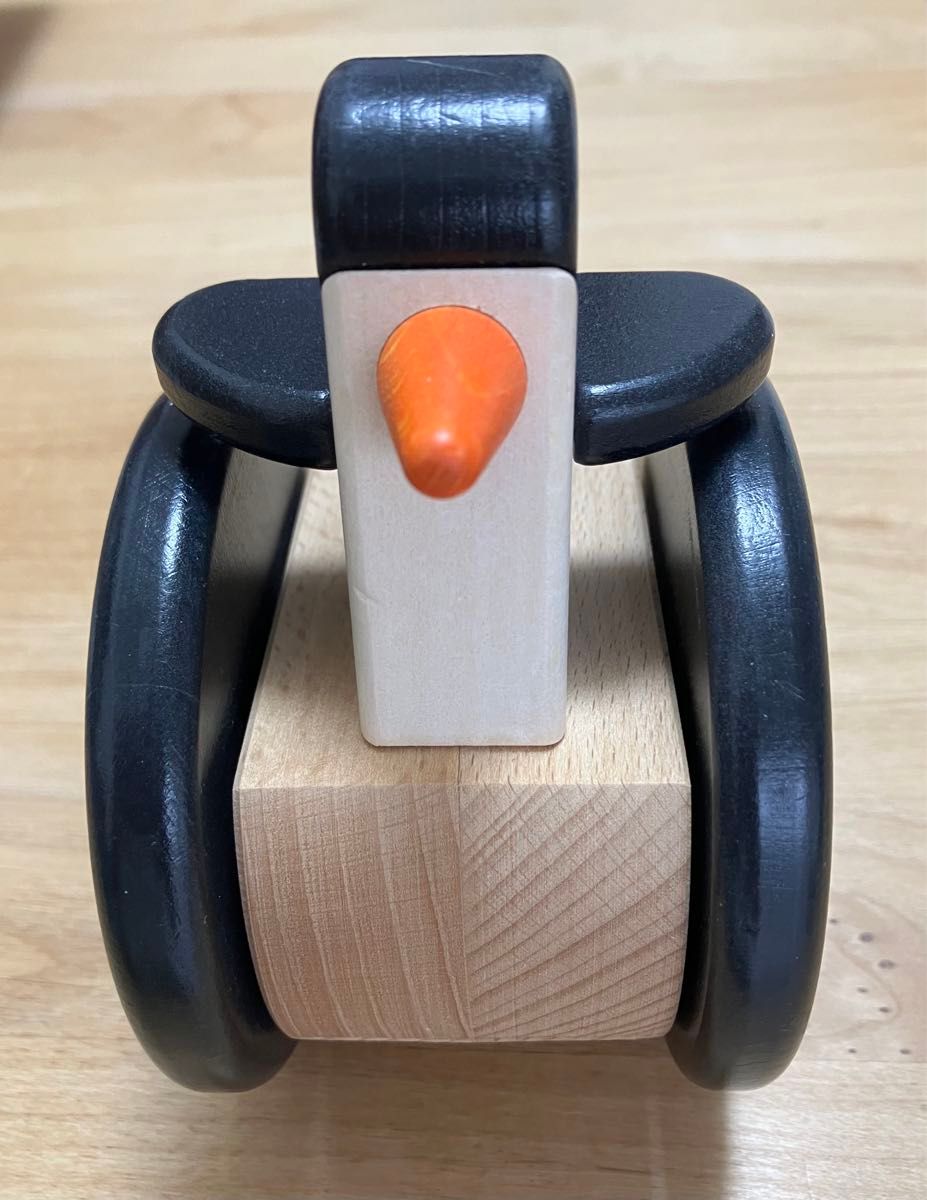 【幼児玩具】BAJO（バヨ）木製ペンギンおきあがりこぼし