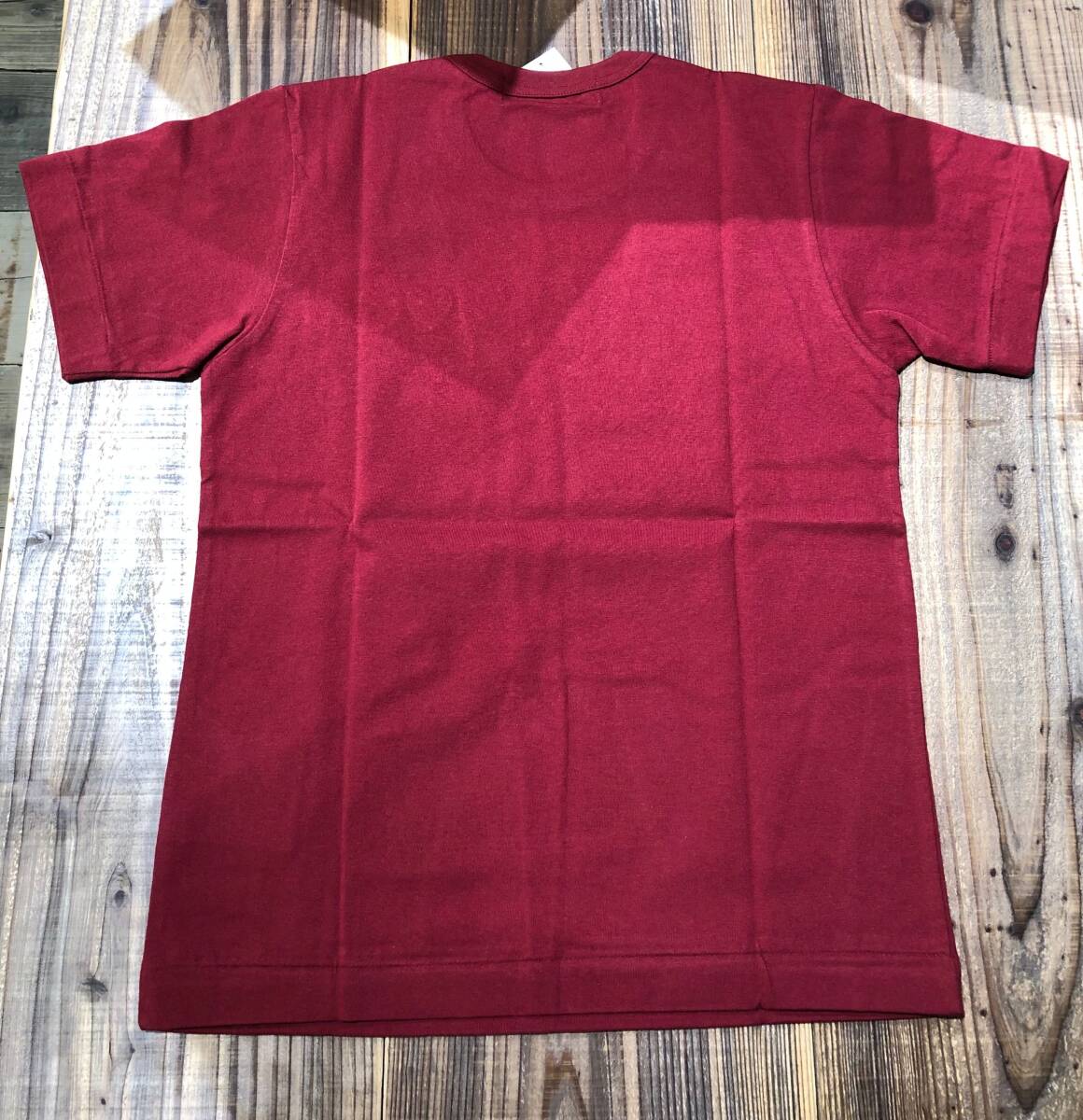 COMME des GARCONS PLAY　濃いめ赤Tシャツ　レディースMサイズ　AZ-T225-4