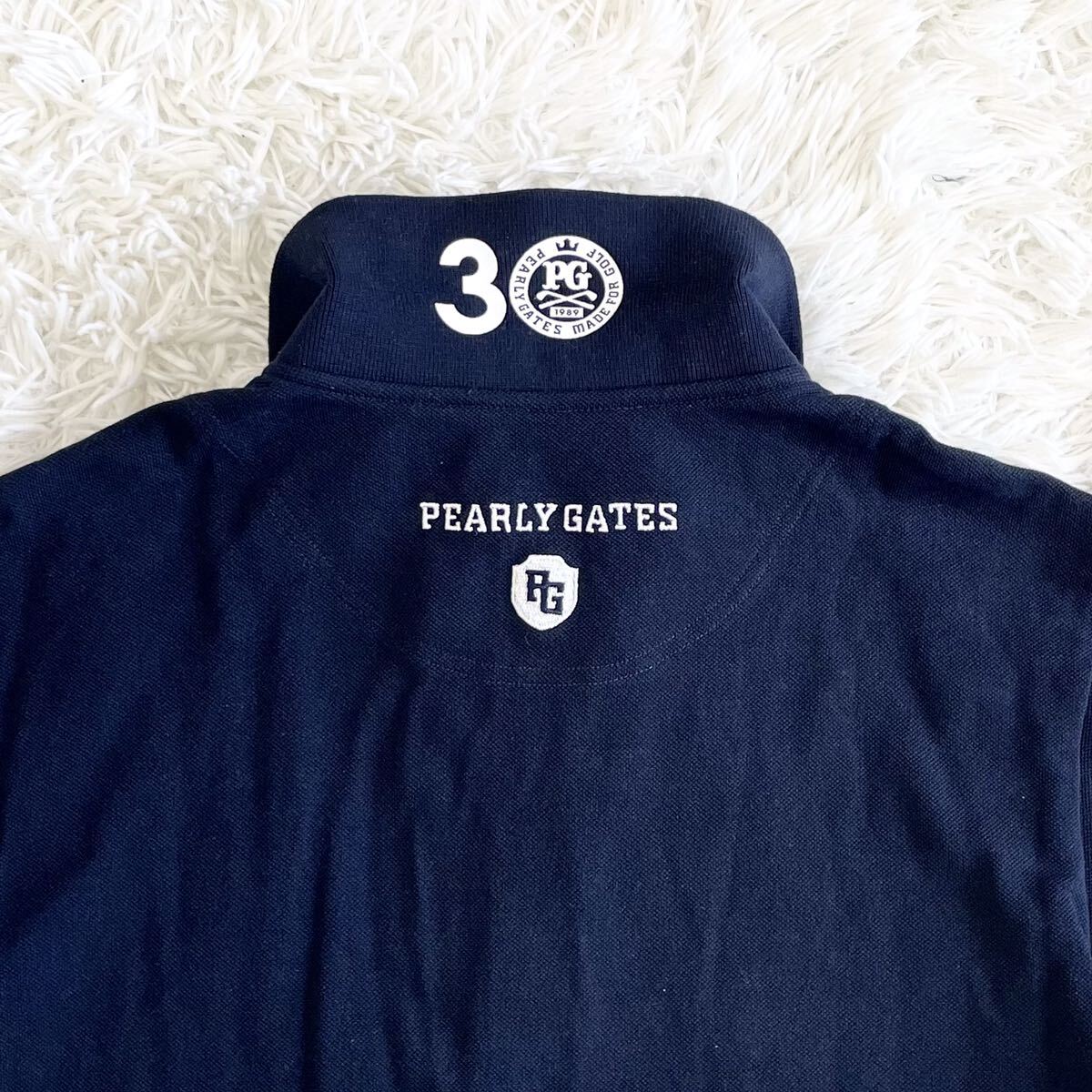 1 иен ~[ прекрасный товар ]PEARLY GATES Pearly Gates 30 anniversary commemoration рубашка-поло с коротким рукавом Golf одежда вышивка Logo нашивка 89 мужской темно-синий 5 полная распродажа товар 