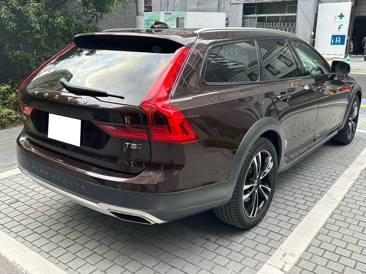 ボルボ V90 クロスカントリー T5 モメンタム 4WD 車検2年付 ☆ワンオーナー／360°カメラ／AppleCarPlay／Android Autoの画像4