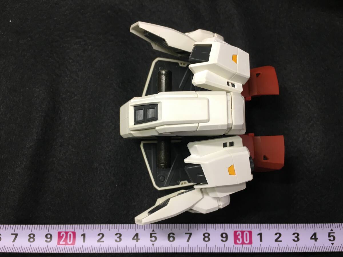 ⑳ RX-78 GP01 PG パーフェクトグレード 1/60 PGガンダム シールド 腰 腹部 ガンダム ガンプラ バンダイ_画像3