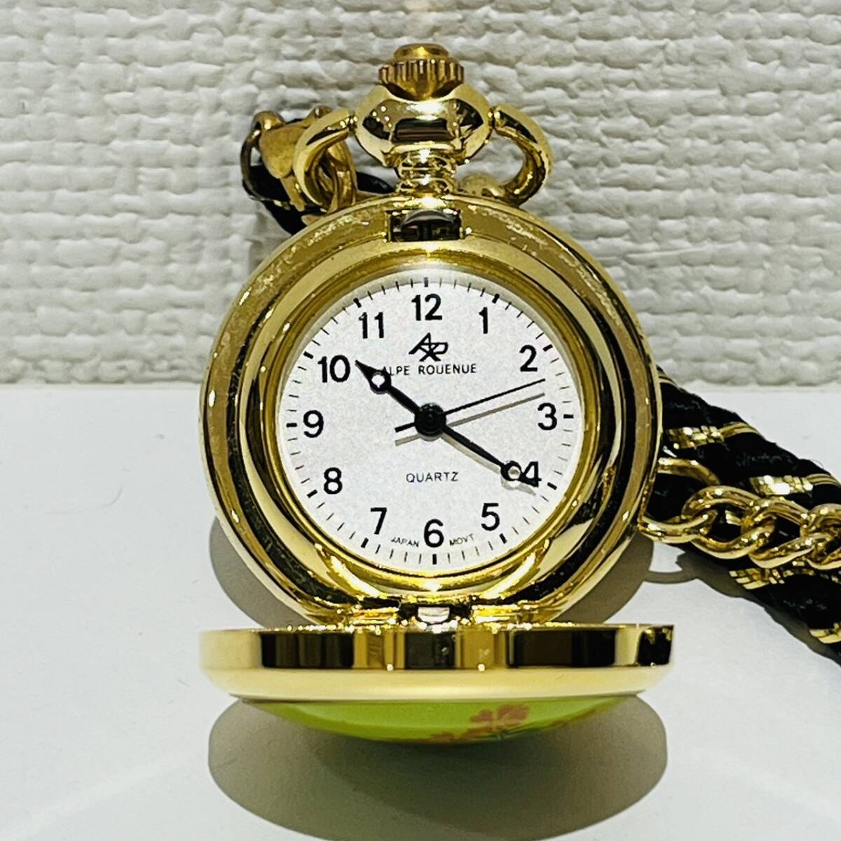 [AMT-10240]1 jpy ~ALPE ROUENUE Japanese clothes clock 3 point set magnifier type pocket watch quartz box attaching antique collection immovable goods Junk 