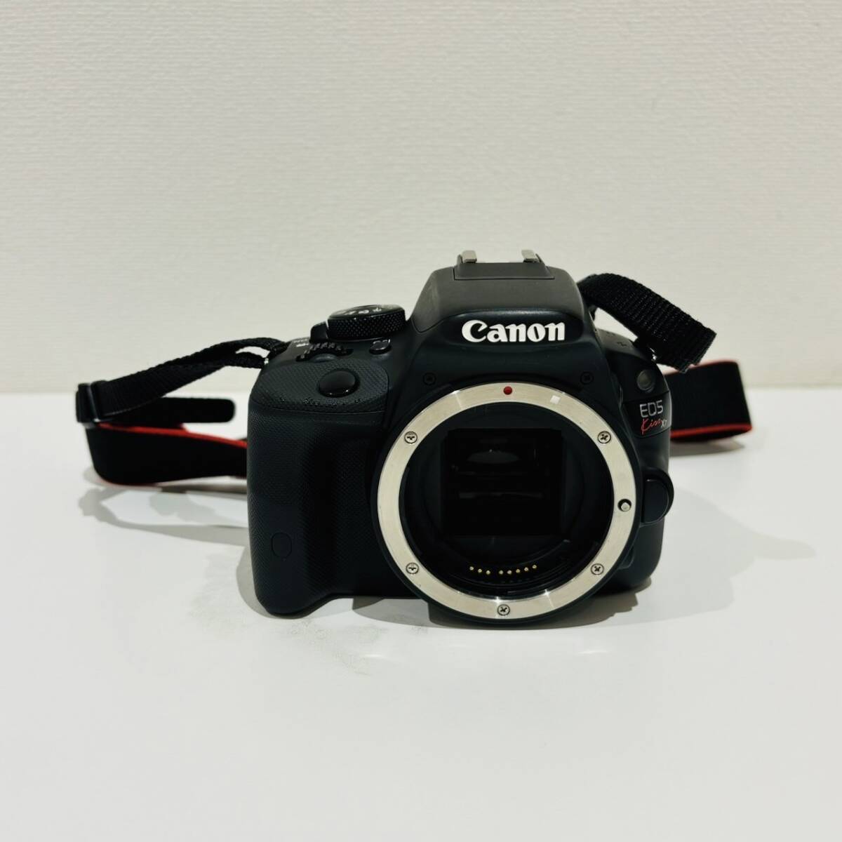 【AMT-11229】Canon キャノン DOUBLE ZOOM KIT EOS Kiss X7 デジタル 一眼レフ カメラEF-S18-55mm EF-S55-250mm 付属品有 通電確認済_画像2