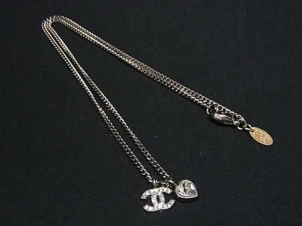 1円 ■美品■ CHANEL シャネル ココマーク 06P ラインストーン ネックレス ペンダント アクセサリー レディース シルバー系 FA5344