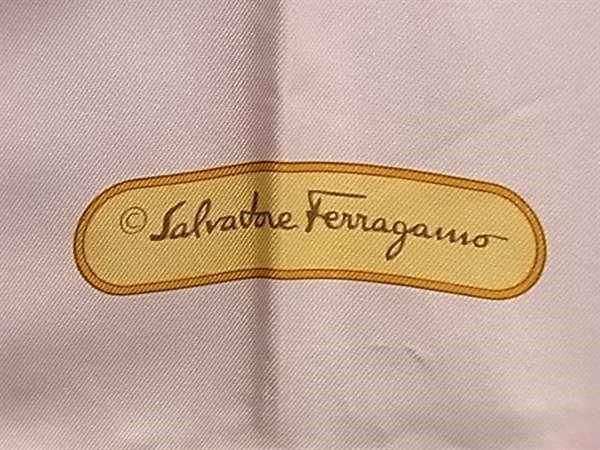1円 ■美品■ Salvatore Ferragamo フェラガモ シルク100% フラワー 花柄 大判 スカーフ ストール ショール レディース ピンク系 AW7629の画像4